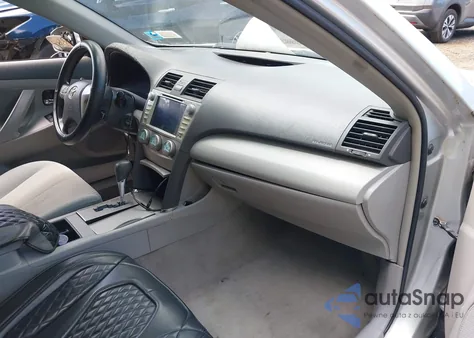 2009 Toyota Camry Le z USA, uszkodzony, nr VIN 4T4BE46K99R075281